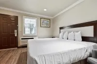 Le Blanc Inn & Suites