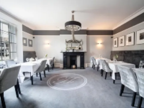 Poets House Hotels in Ely