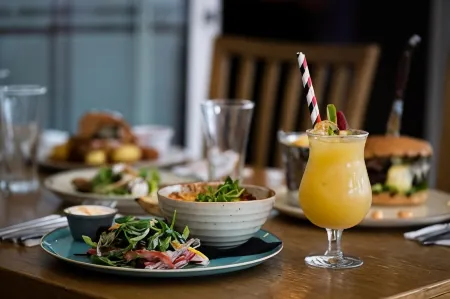 Ballyrobin Hotel Отели в г. Крамлин