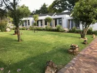 6 on Morris Guest Lodge