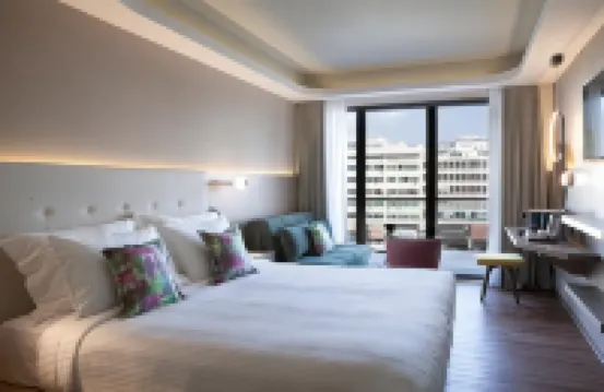 Zeus Essence Wyndham Athens Residence Hotels in Athen