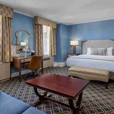 Francis Marion Hotel Rooms