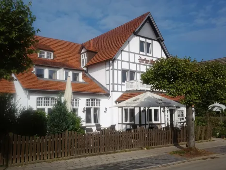 Landhaus Bode Hotels in der Nähe von von Strandpromenade Travemünde