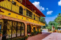 Posada las Margaritas Hotels near Rodo Padilla