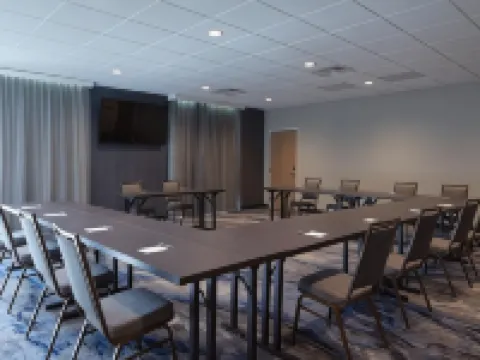 フェアフィールド イン & スイーツ バイ マリオット パームデール ウエスト パームデールのホテル