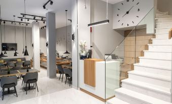 Grand Port Suites