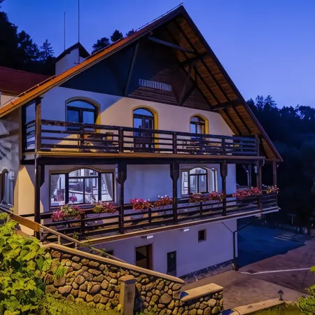 Q Chalet