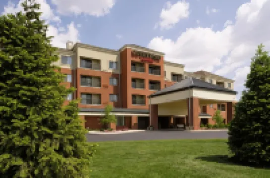 Courtyard Akron Stow