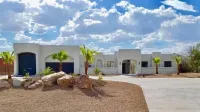 Bullhead oasis! Enjoy putt putt, view, pool & heated spa!