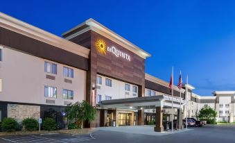 La Quinta Inn & Suites by Wyndham Goodlettsville - Nashville