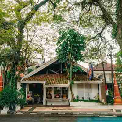 瑪琅紀念碑飯店 Hotel Exterior