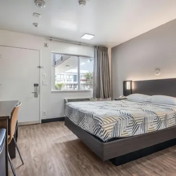 Motel 6 College Station, TX - Bryan Hotels near Central Park