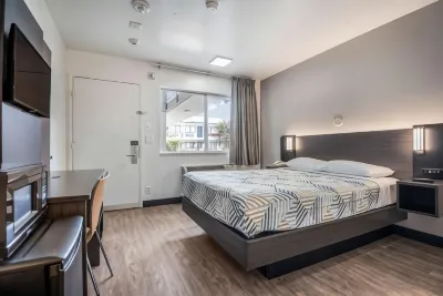 Motel 6 College Station, TX - Bryan Hotels near Central Park