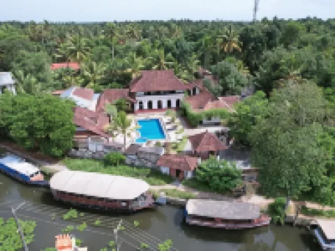 Kumarakom Tharavadu - A Heritage Hotel, Kumarakom by Perfect Stays クマラコムのホテル