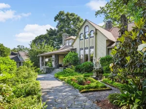 Stonehurst Place Bed & Breakfast