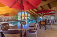 AmericInn by Wyndham Grand Rapids - موقف سيارات