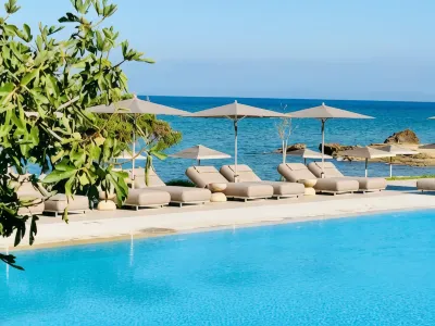 The Bay Hotel & Suites