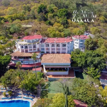 Hotel Victoria Oaxaca Отели рядом с достопримечательностью «Церковь Санто-Доминго»