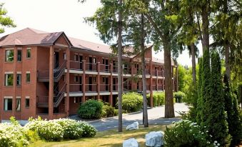 Ramada by Wyndham Ottawa on the Rideau