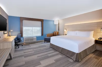 Holiday Inn Express & Suites Wooster Hotels near Music on Market