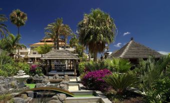 Regency Country Club, Apartments Suites