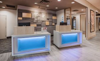 Holiday Inn Express & Suites CANTON by IHG