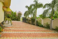 Fabhotel Kriti Green Hotels in Amara Khaira Chak