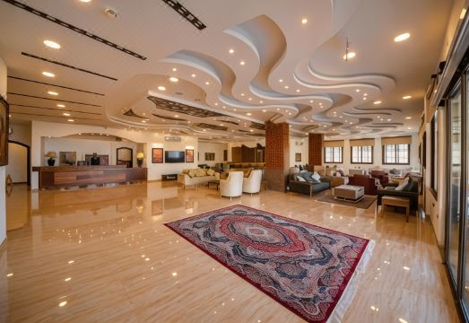 페트라 캐언 호텔의 현대적인 객실