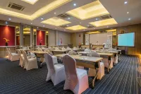 Oxville Hotel Hotels in Air Manis