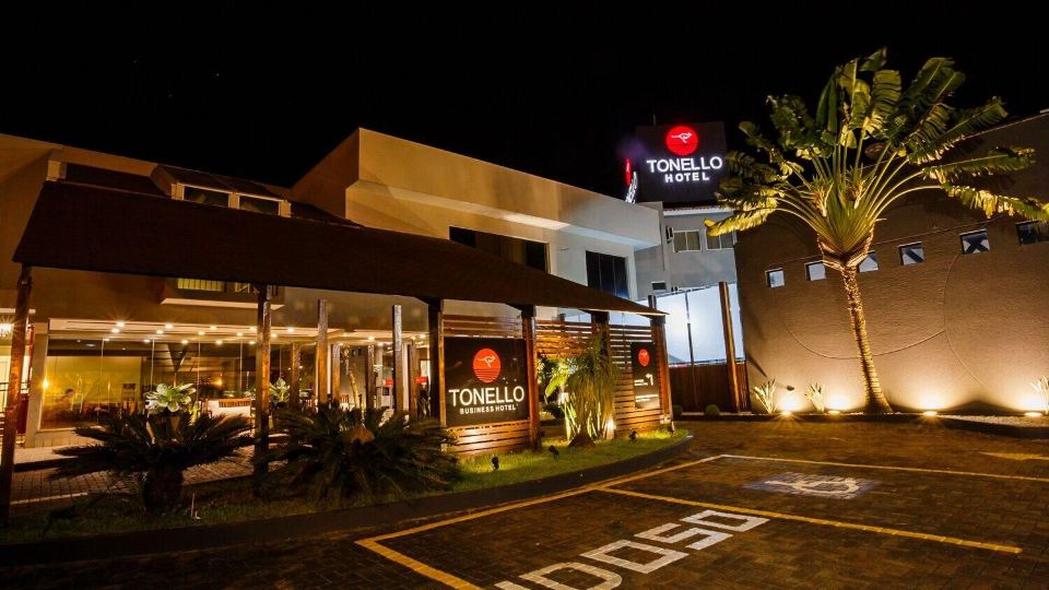 Tonello Business Hotel