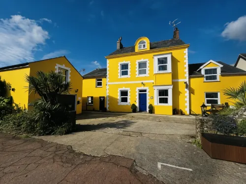 Watermead House Hotels in Chard