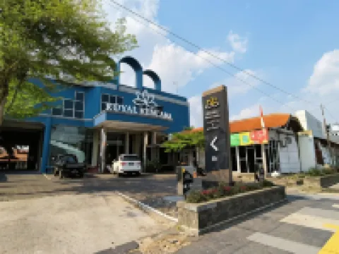 Royal Kencana Hotel powered by Cocotel Hotels in Jepara