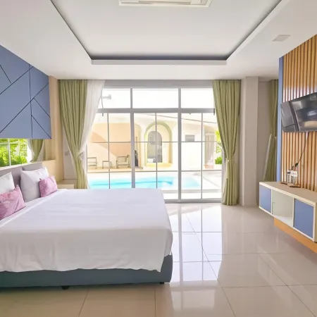 APA-Tree Boutique Hotel Отели рядом с достопримечательностью «Yacht Haven Phuket Marina»