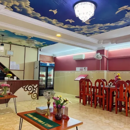 Unique Hotel Отели рядом с достопримечательностью «Даун Пен»