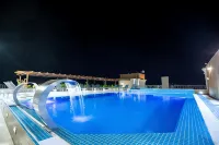 Petra Moon Luxury Hotel - Pools