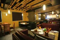 Imperial Heights - bar