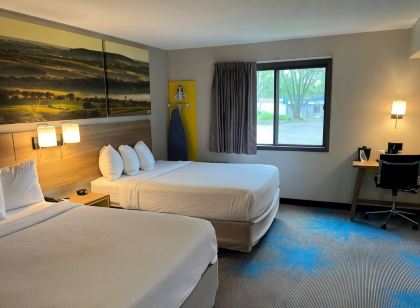 德梅因機場戴斯套房飯店