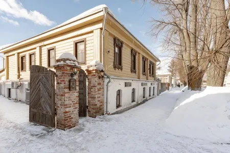Imperial Hotel Отели рядом с достопримечательностью «Покровский собор»