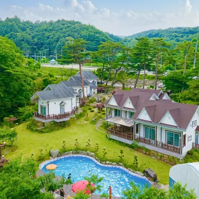 Pyeongchang Cheoeumcheoleom Pension Отели рядом с достопримечательностью «Лыжный курорт Феникс Парк»