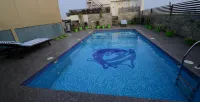 Seven Hills Tower - 屋上プール