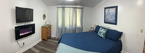 Charming 3-bedroom cottage in adorable Caseville with Beach Access, AC, and WiFi