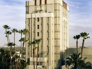 Sunset Tower Hotel