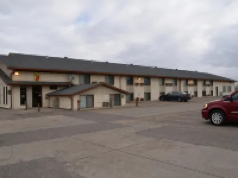 Super 8 by Wyndham Devils Lake Hotels in Devils Lake
