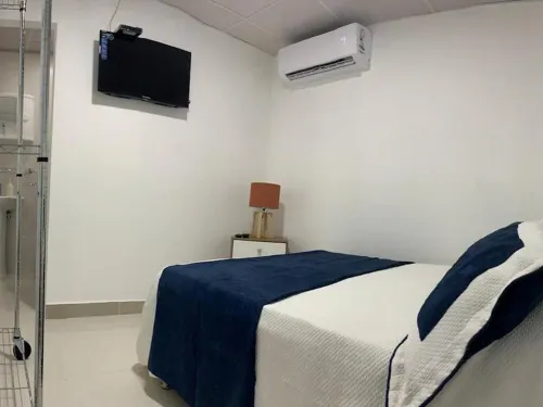 Malecon Cozy Private Room 6 - Homestays