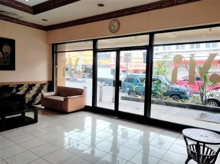 Hotel Urban Malioboro Nol Kilometer Отели в г. Gondomanan