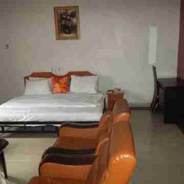 Clen-Phil Hotels - Deluxe Standard Close to Many Attractions Rooms