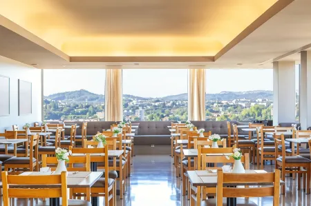 Hotel Fundador Отели рядом с достопримечательностью «Guimarães Historical City Centre»