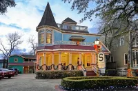 Sara's Inn on the Boulevard