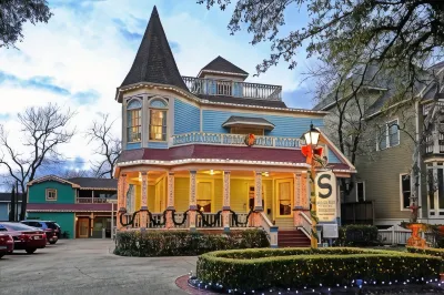 Sara's Inn on the Boulevard فنادق في 