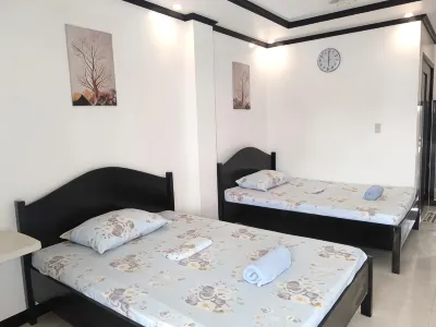 Strangers Inn&Bar Hotel di 